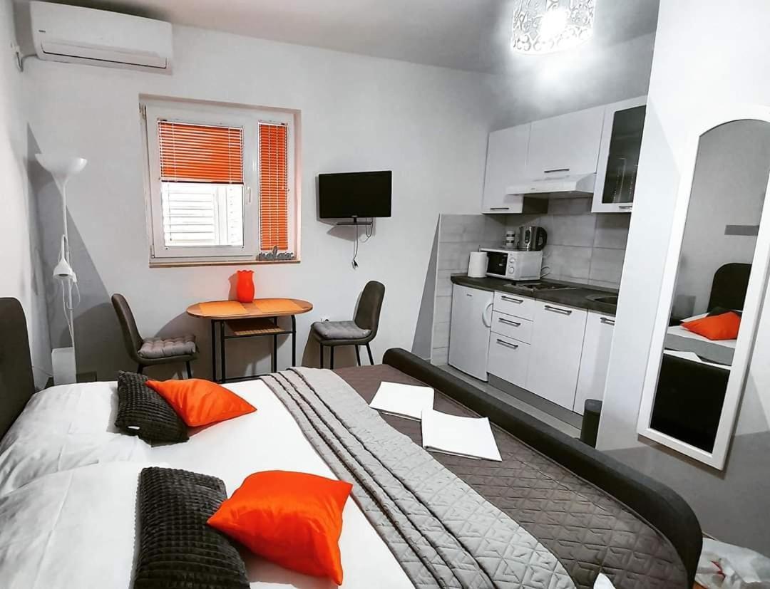 Apartmani Marina Gradac Gradac  Exteriör bild