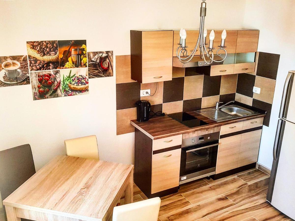 Apartmani Marina Gradac Gradac  Exteriör bild